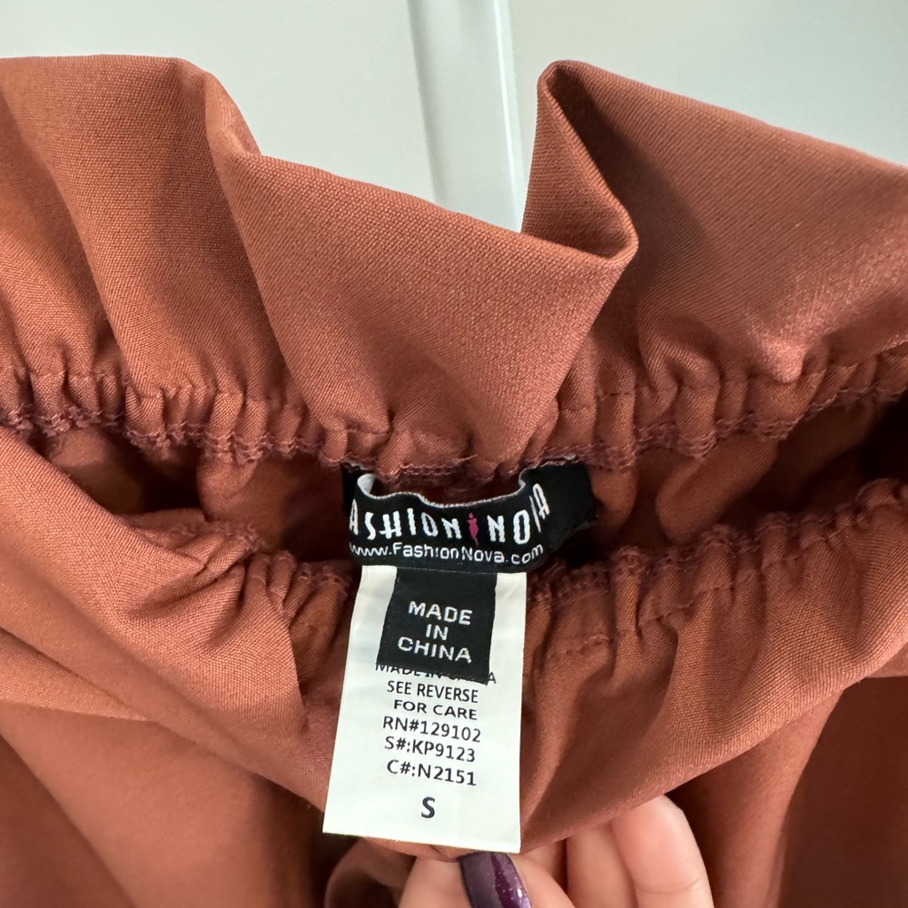 Fashion Nova Paperbag Pants - Picture 2 of 3